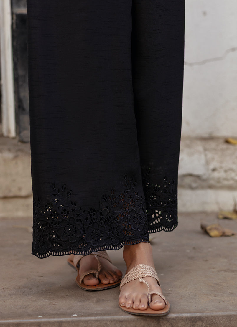 embroidered-pants