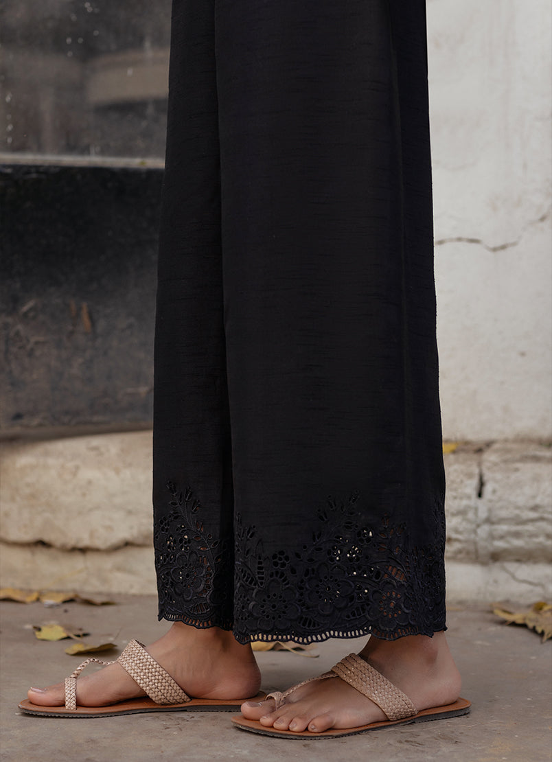 embroidered-pants