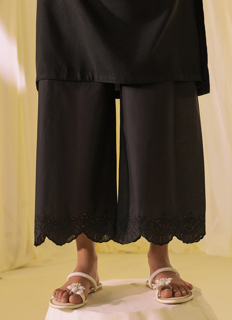 embroidered-trousers