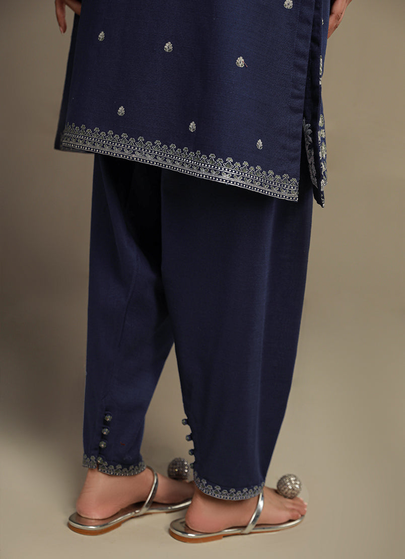 3-pc-khaddar-embroidered-suit