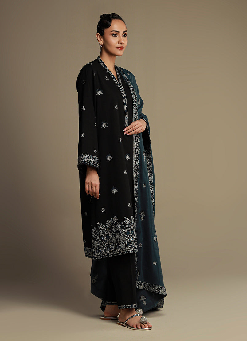 3-pc-khaddar-embroidered-suit