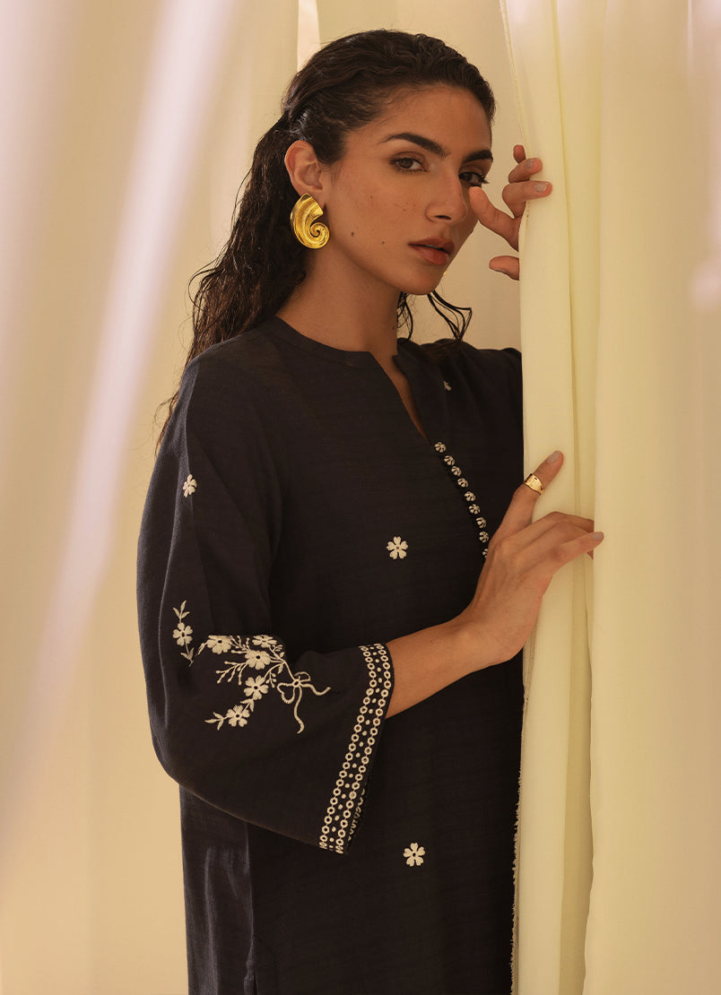 embroidered-kurta