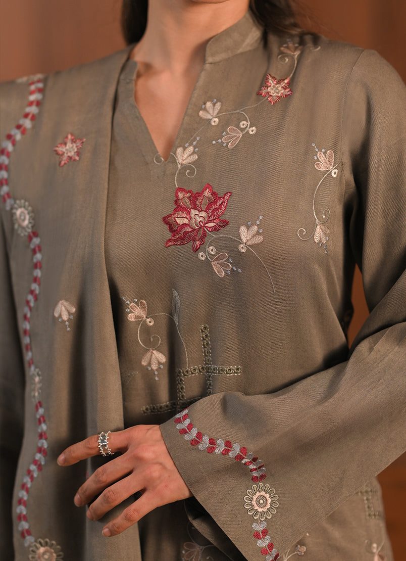 3-pc-embroidered-suit