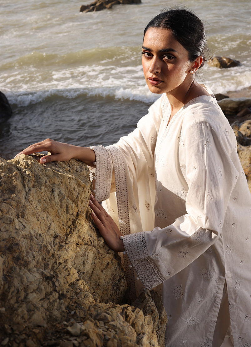 3-pc-embroidered-suit