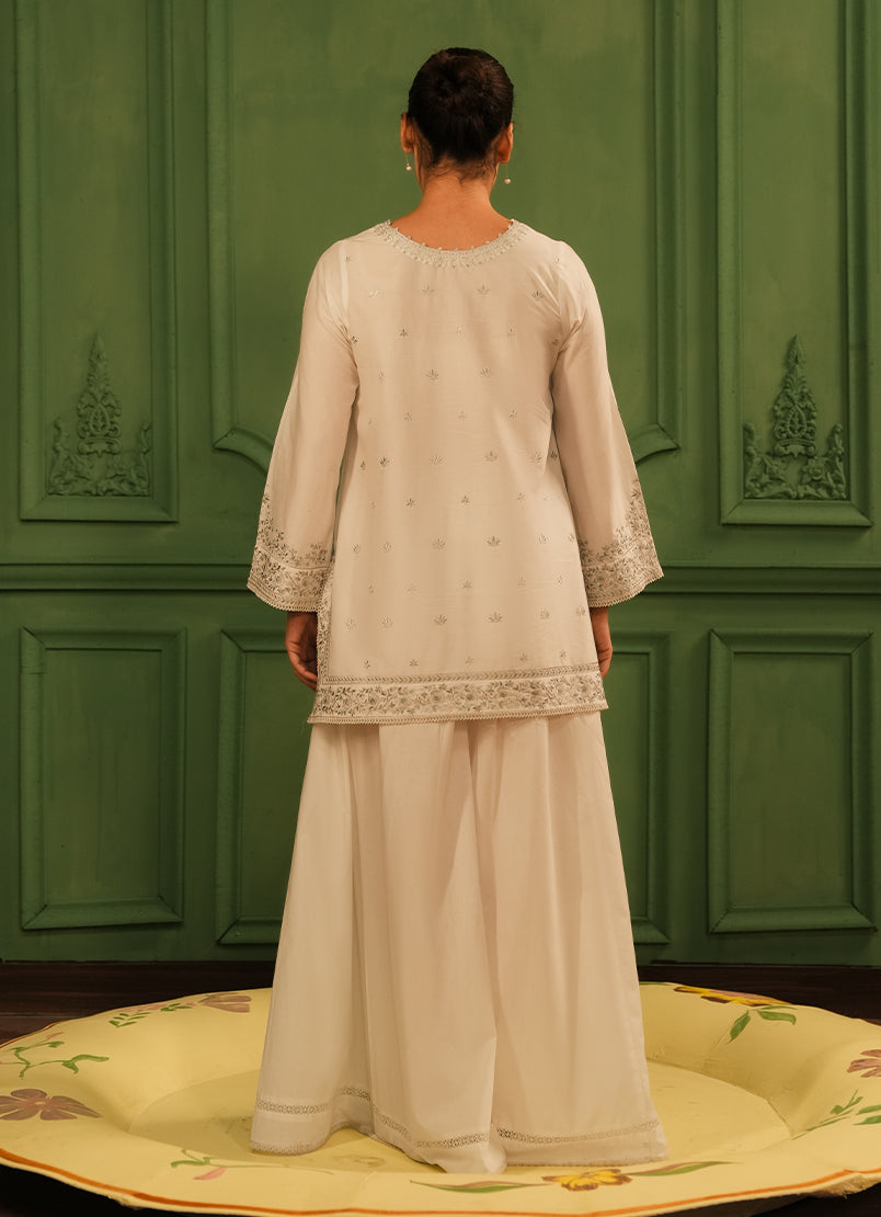 embroidered-kurta