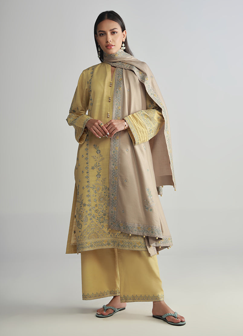 3-pc-khaddar-embroidered-suit