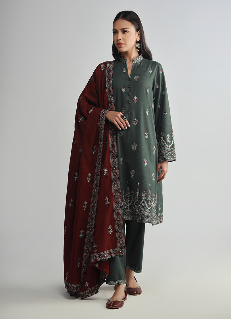 3-pc-khaddar-embroidered-suit