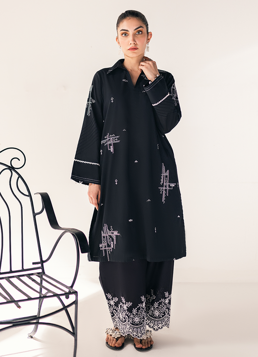 Black Embroidered Kurta