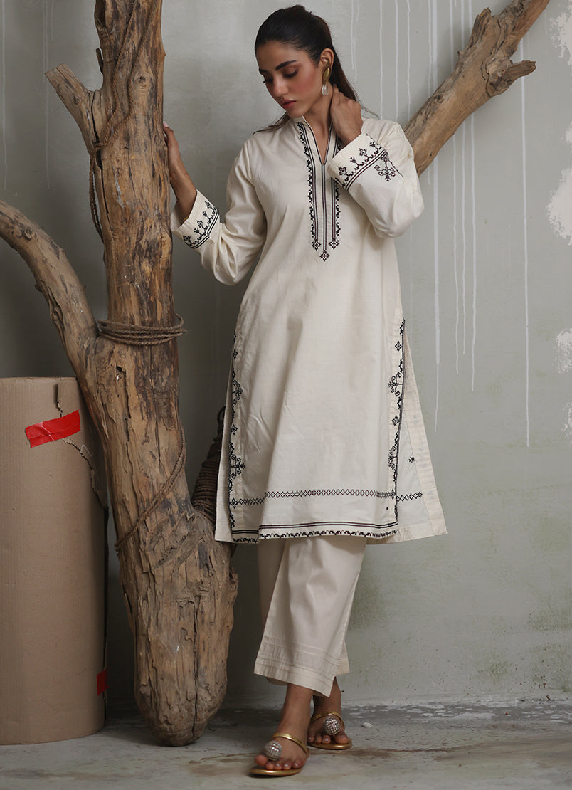 ivory-embroidered-kurta