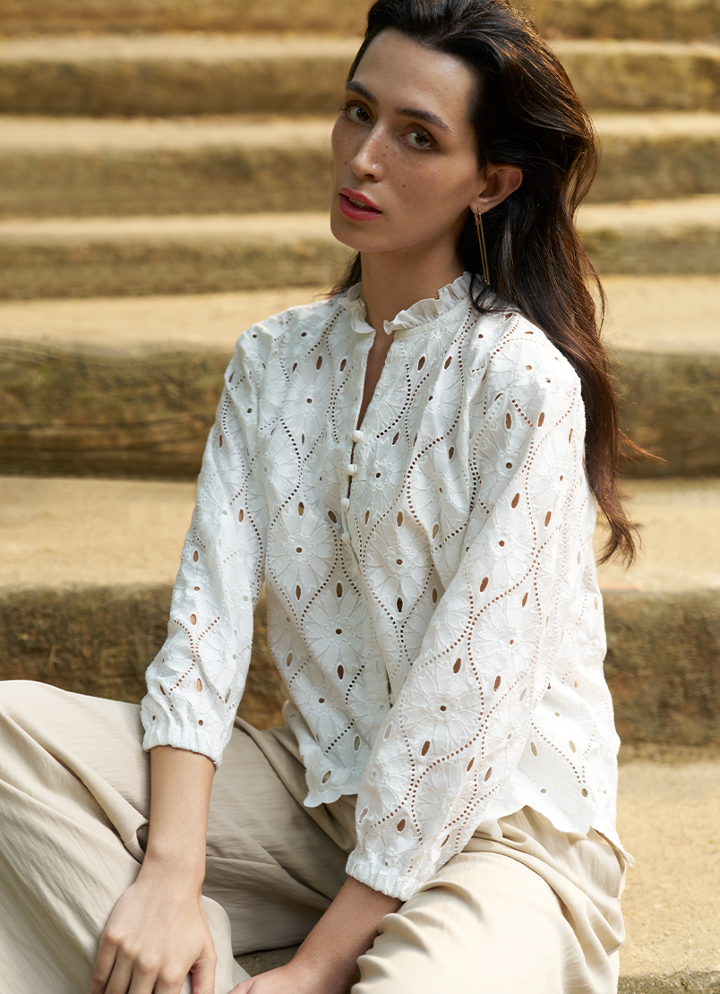 chikan-blouse-with-buttons